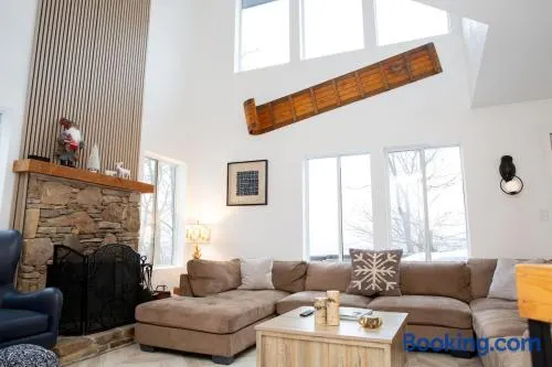 Eagles Mountain Retreat - Image 1