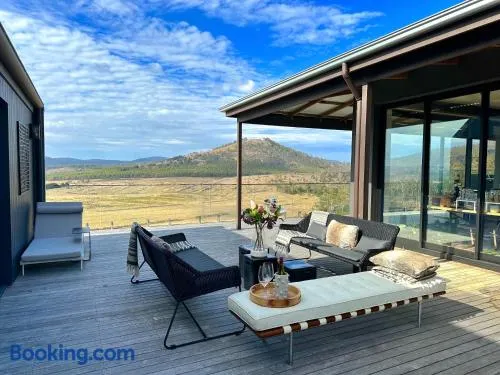 Sherwood Loves Tasmania - Image 1