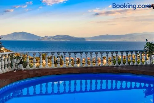 Eva's Luxury Villa - Image 1