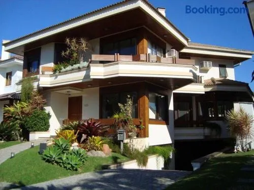 Linda casa Capacidade 12 pessoas Av Buzios - Image 1