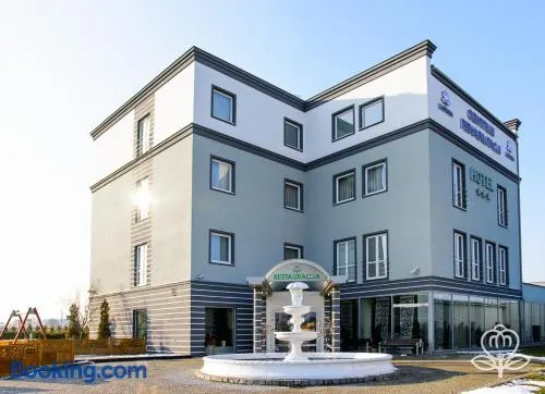 L'ascada Hotel - Image 1