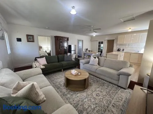 Cosy Heritage Cottage - Image 1