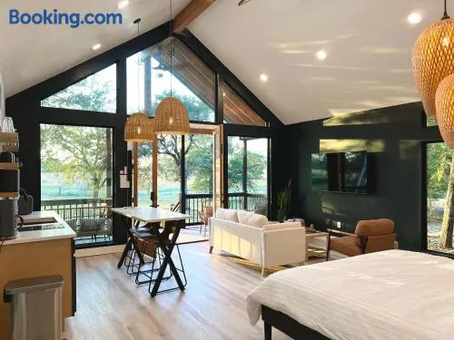 Relaxing Modern stay on a Ranch - Image 1