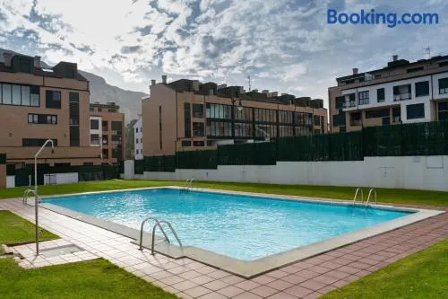 Mar y Montaña, apartamento con piscina, playa a 3 km VUT-3945-AS - Image 1