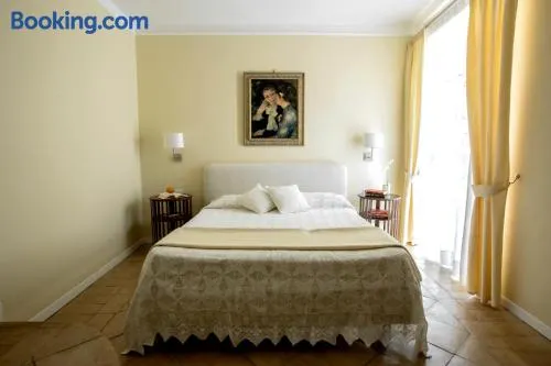 Donna Chiara - Image 1