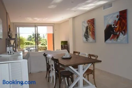 Spacious 3BR Apartment in New Golden Mile, Ideal for Families & Long Stays - Image 1