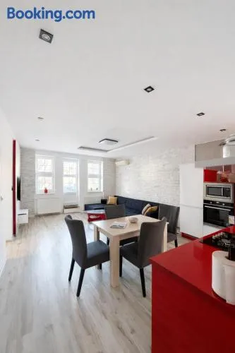Apartmán v srdci Piešťan s parkovaním zdarma - Image 1