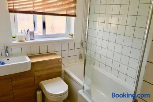 Amazing Holiday Home with Pool, Clubhouse, Arcade, Bar, Cafe and Entertainment onsite - Image 1