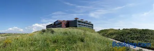 Strandhotel Het Hoge Duin - Image 1