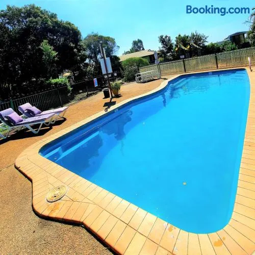 Bundaberg East Cabin & Tourist Park - Image 1