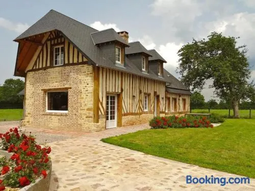 Maison traditionnelle avec jardin, animaux admis, WIFI et équipements tout inclus - FR-1-497-19 - Image 1