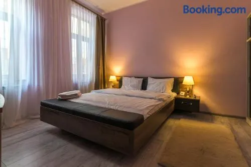 Apartment Queen - Image 1