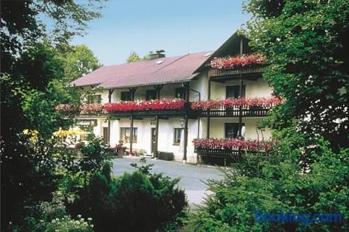 Landhaus-Pension Zum Waffenschmied - Image 1