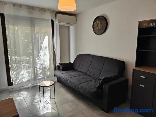 Studio climatisé, jardin et parking privatif - Image 1
