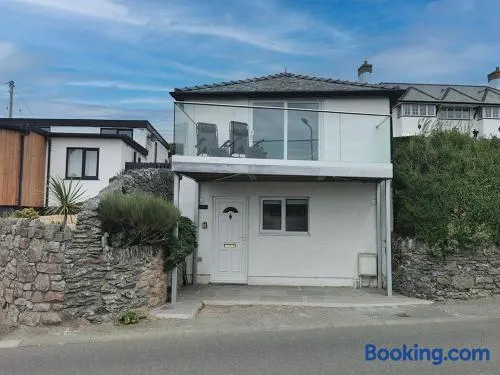 LITTLE SUMMER HILL -2 Bed COSY COTTAGE- TREARDDUR - Image 1