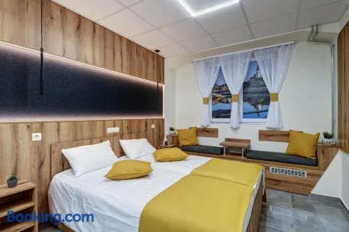 Riverside Inn - dunaparti luxus szuterén - Image 1
