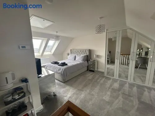 Drey Close - Image 1
