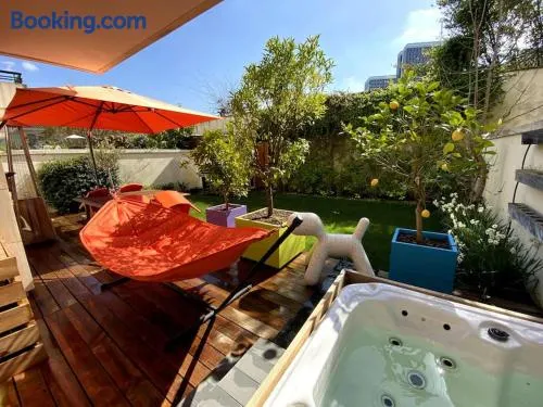 Appartement avec Jacuzzi - Climatisation - Parking - Image 1