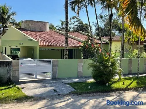 Casa a 50 metros da Praia da Riviera no Jardim São Lourenço - Casa com Wi-Fi - Image 1