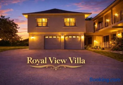 Royal View Villa - Image 1
