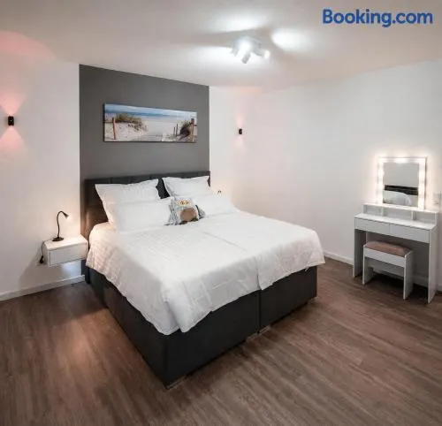 Momo Home Ferienwohnung Sankt Wendel - Image 1