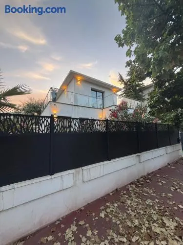 Villa luxe à Cannes 7 minutes de La Croisette - Image 1
