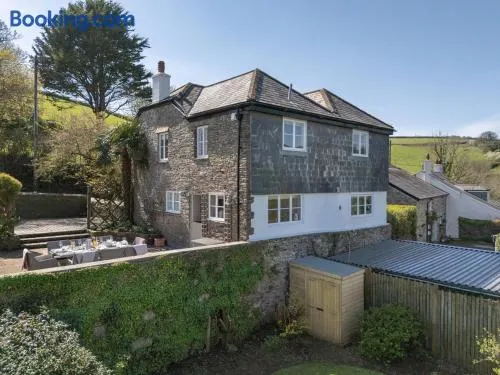 Summer Cottage - Image 1