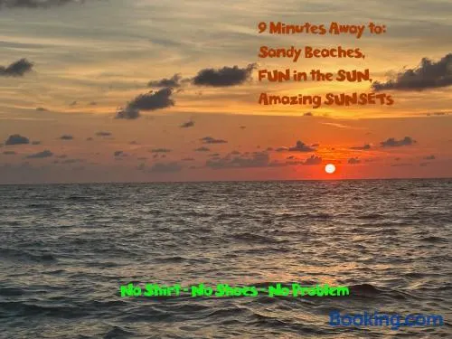 Magic Secluded Suite-Pool-Sauna plus Lake View Venice Florida - Image 1