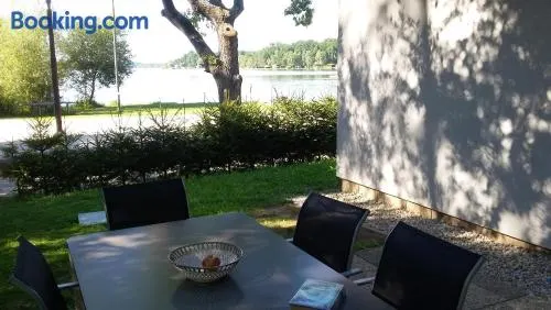 Chata Bezdrev U Hluboke Nad Vltavou - Image 1