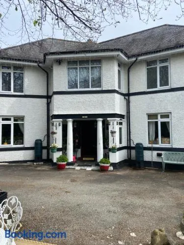 Cornerways Guest House St Austell Cornwall - Image 1