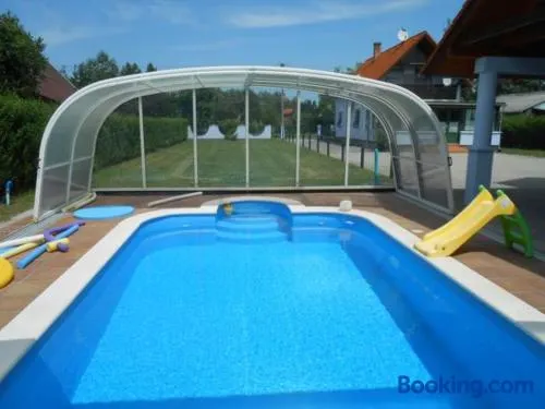 schönes Ferienhaus mit grossen Pool 250 m vom Balaton - Image 1