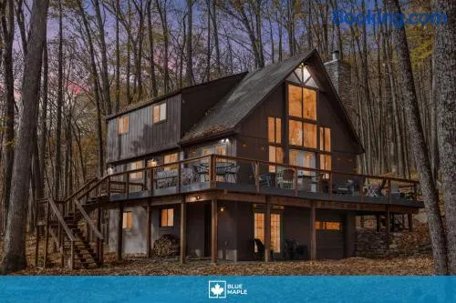 Mountainside w Fireplace, Fire Pit, Deck, & WiFi - Image 1