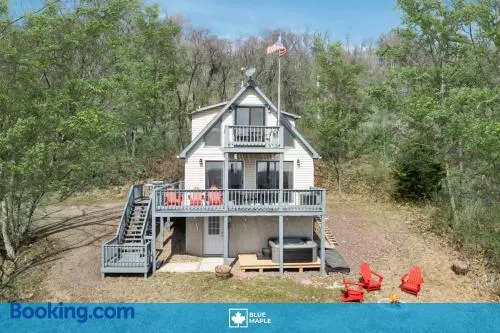 Mountain cabin w hot tub & game room - Image 1