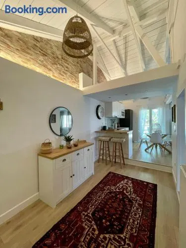 Plane Tree House - Image 1