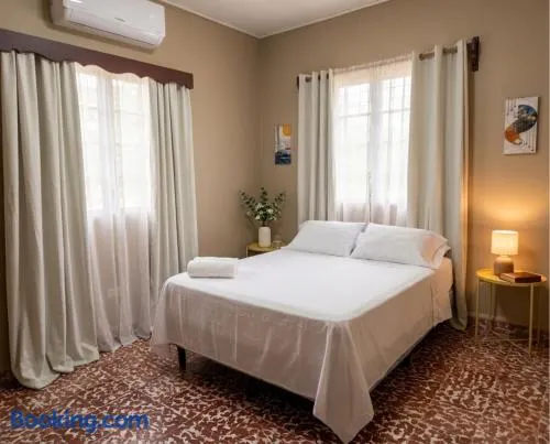 Casa en Tela, Aire Acondicionado, 3 Hab, 4 camas, Hasta 8 Personas - Image 1