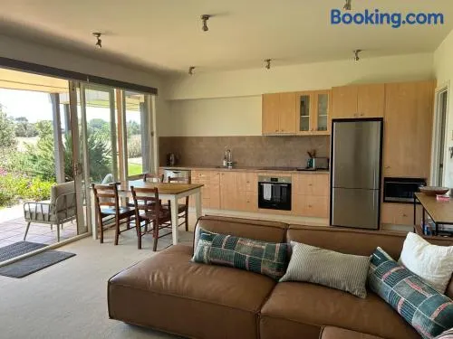 13th Beach 2-Bedroom Golf Apartment - Image 1