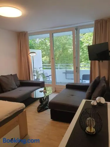Bonn Lounge - Image 1