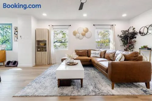 Renovated Brentwood Home - Image 1