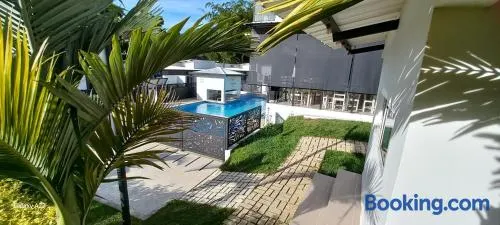 Hotel y Cabañas Parinzzi - Image 1