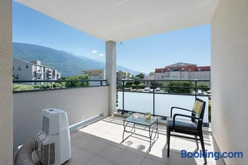 T3 Confort - Piscine et terrasse - Image 1