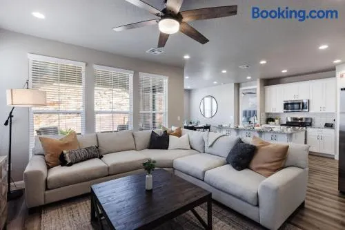 Escondido 2343 New Home with a Nintendo Switch, Shuffleboard, 8 Smart T's, a BBQ Grill & More! - Image 1