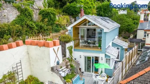 The Boathouse + Sea-view+ Sleeps 8 - Image 1