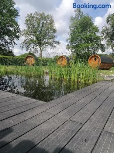 Gemütliches Schlaffass am Schwimmteich mit Heizung - Image 1