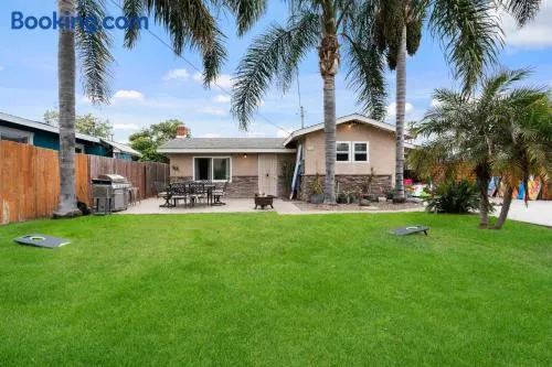 Oceanside Rocks Family Vacation Home - Image 1