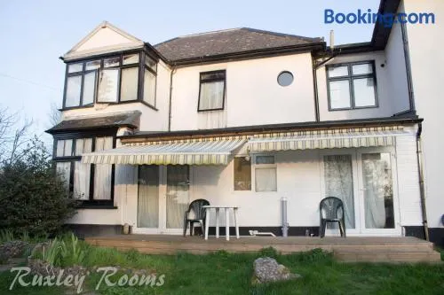 Ruxley Rooms - Image 1