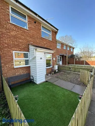 Stylish Stoke Prior Retreat 5 Mins to M5 M42 - Image 1