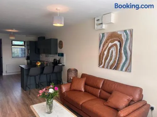 Cosy Apartment in the Centre of Tramore Town - Image 1