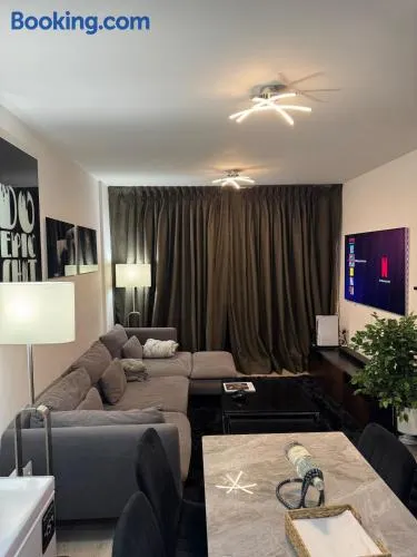 Modern Apt in Hemel Hempstead - Image 1