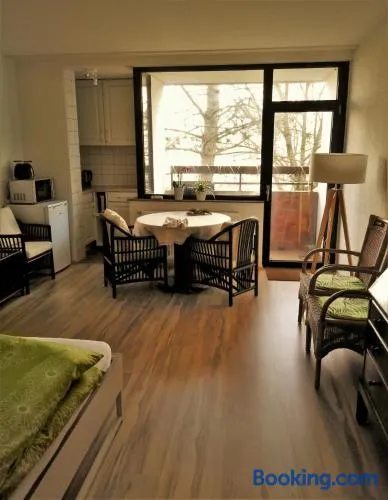 Ruhiges Apt. direkt am Naherholungsgebiet mit Seeblick, Zentrum 5min, Messe 18min - Image 1