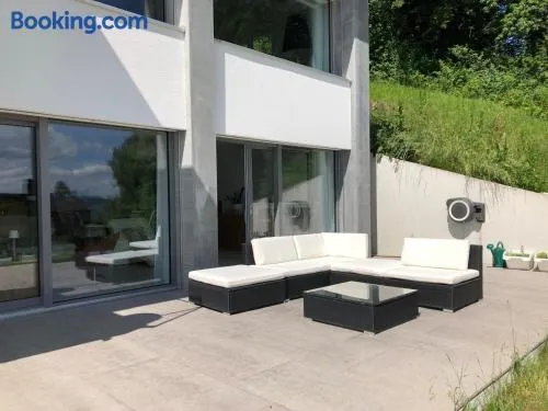 Hillfortswiss holiday inn - Image 1